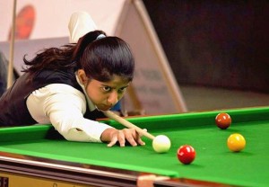 Arantxa Sanchis advanced to the second round of the Matunga Gymkhana 9-Red Open Handicap Snooker Tournament 2017