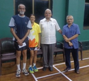 Leroy & Maria D’sa pose with PJHG TT Sub Committee members Dinesh Parekh & Shard Tikekar, after winning the Group ‘B’  TT Doubles Tournament.  