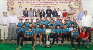 Parsee Gym team: The members of the victorious Parsee Gymkhana team, winners of the 74th Police Invitation Shield Cricket Tournament 2021-2022, pose with the Police Shield Trophy along with Chief Guest Ravi Shastri, former Indian cricketer and Hemant Nagrale IPS, Commissioner of Police, Mumbai at the Police Gymkhana ground, Marine Drive on Sunday.