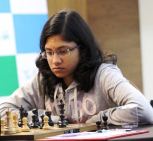 Indian WIM Srija Seshadri (ELO 2207) scored a stunning win against higher ranked Belgian IM Anna Zozulia in the ninth round of the SBI Life-AICF Women Grandmaster Chess Championship.