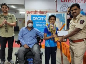 Cadet Boys Champion Parth Magar receiving his trophy from Shri Avinash Dharmadhikari ACP, Vakola- Vile Parle. 